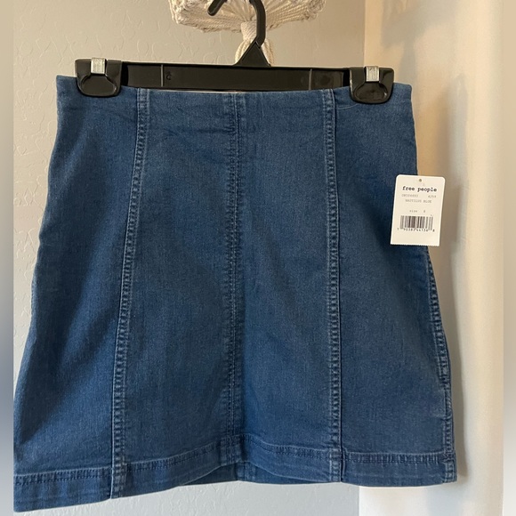 FREE PEOPLE SKIRT - Picture 2 of 3